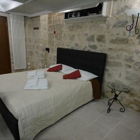 B&B Domus Gaia Lecce Extérieur photo